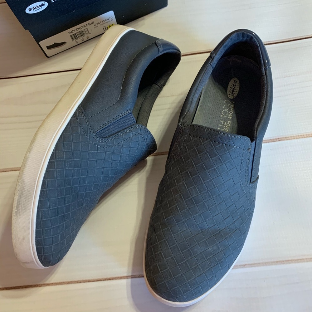 Dr Scholls womens sz 10 grey blue slip on sneaker
